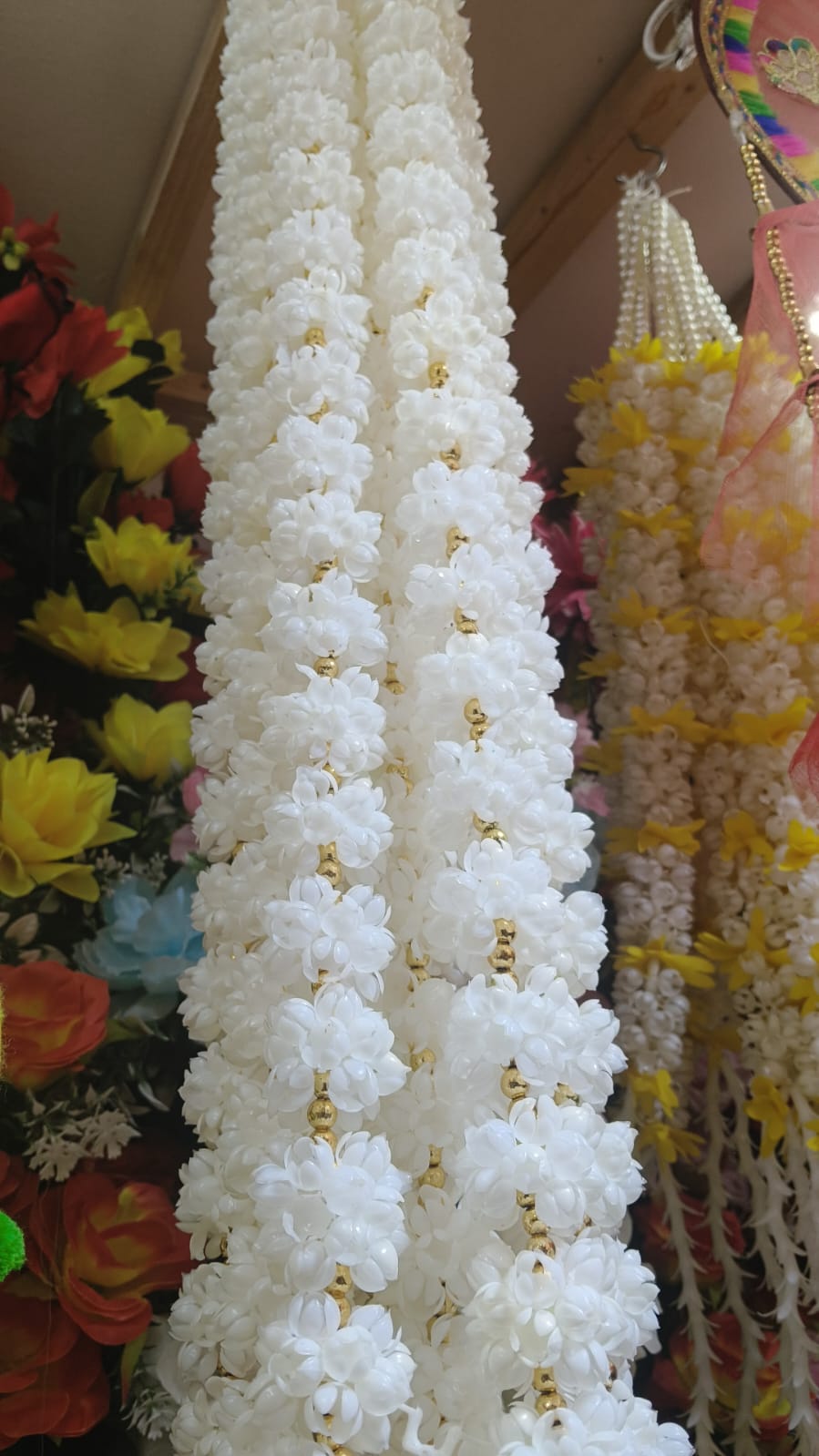 Artificial Garlands